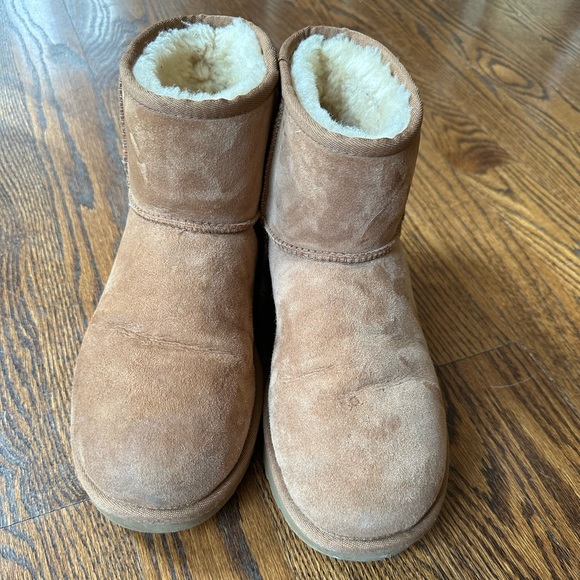 UGG Classic Mini II boot size 10 in Chestnut - Picture 2 of 9
